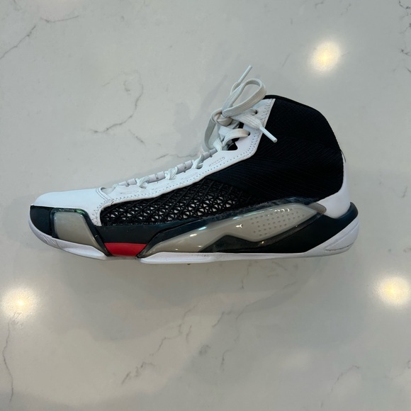 Jordan Kids’ Grade School Air Jordan Basketball Shoes - Picture 6 of 7